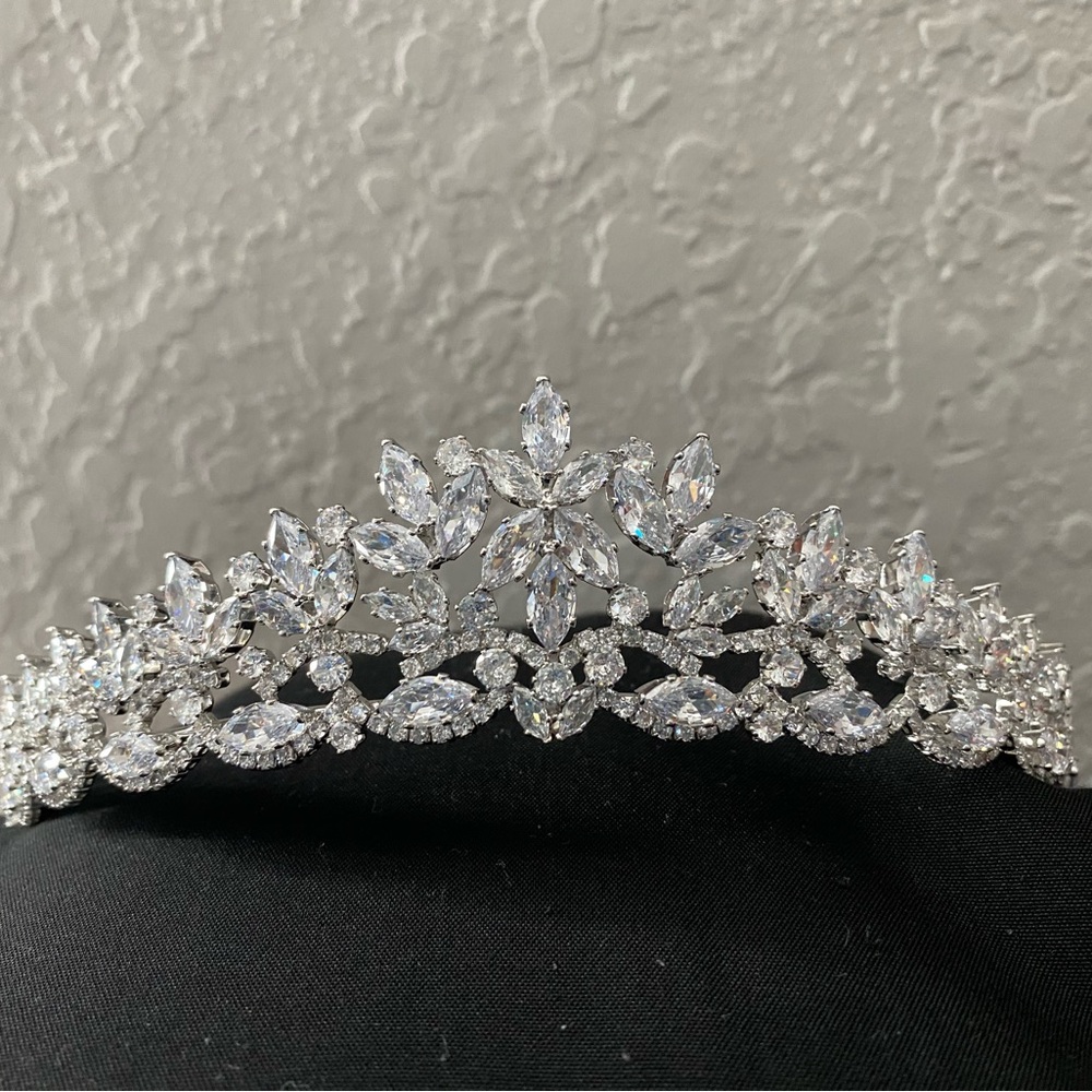 Elegant Silver Crystal Tiara